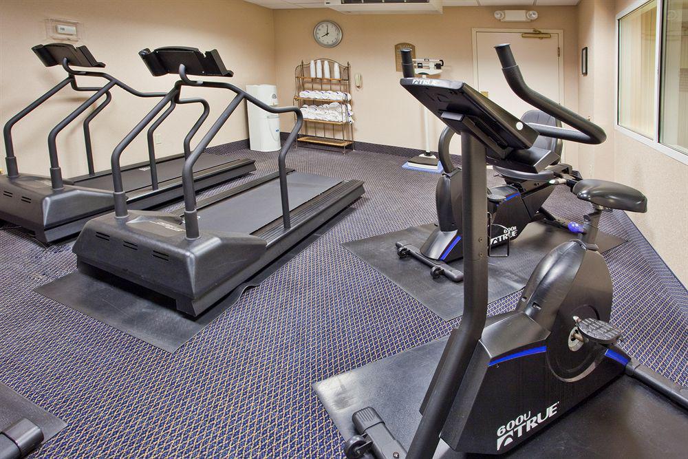Holiday Inn Express Hotel & Suites Grand Rapids-North By Ihg Walker Facilities photo