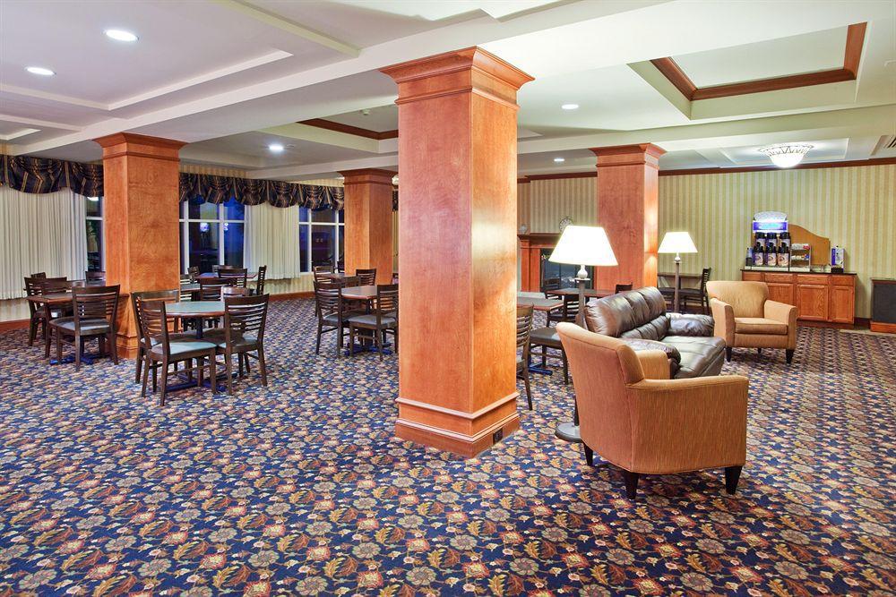 Holiday Inn Express Hotel & Suites Grand Rapids-North By Ihg Walker Exterior photo