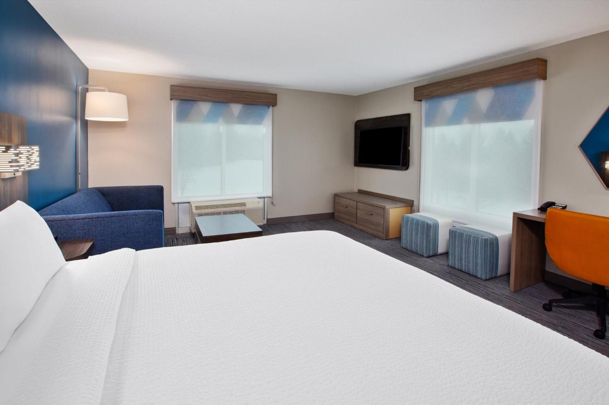Holiday Inn Express Hotel & Suites Grand Rapids-North By Ihg Walker Exterior photo