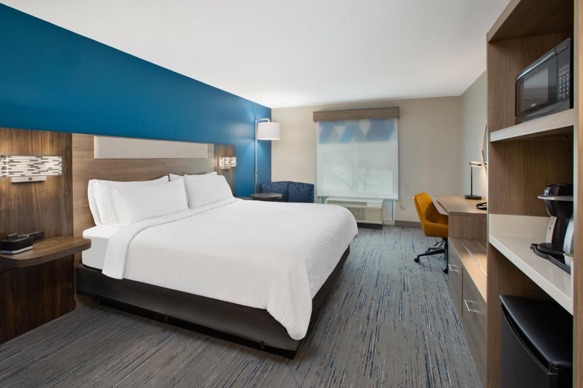 Holiday Inn Express Hotel & Suites Grand Rapids-North By Ihg Walker Exterior photo