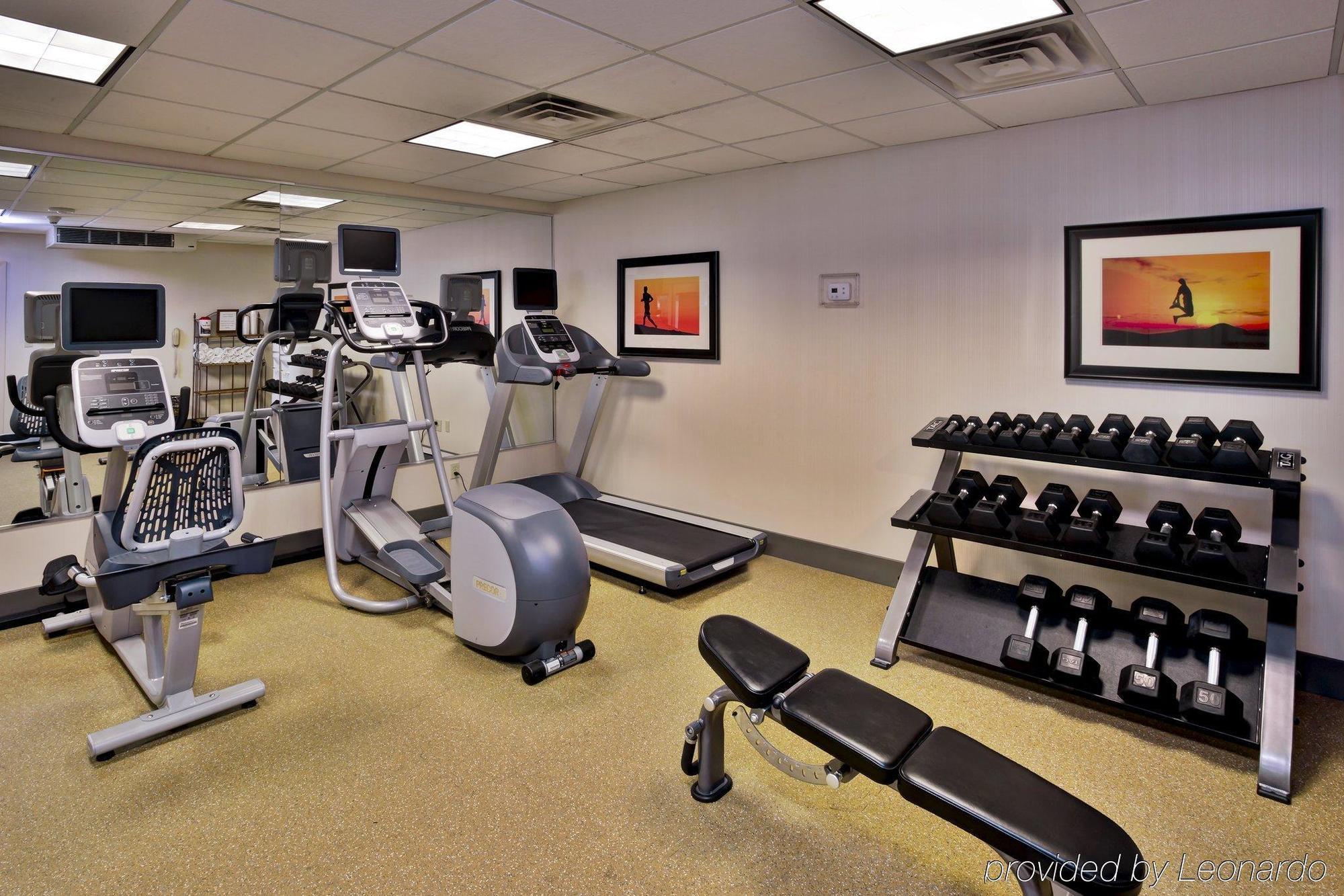 Holiday Inn Express Hotel & Suites Grand Rapids-North By Ihg Walker Exterior photo