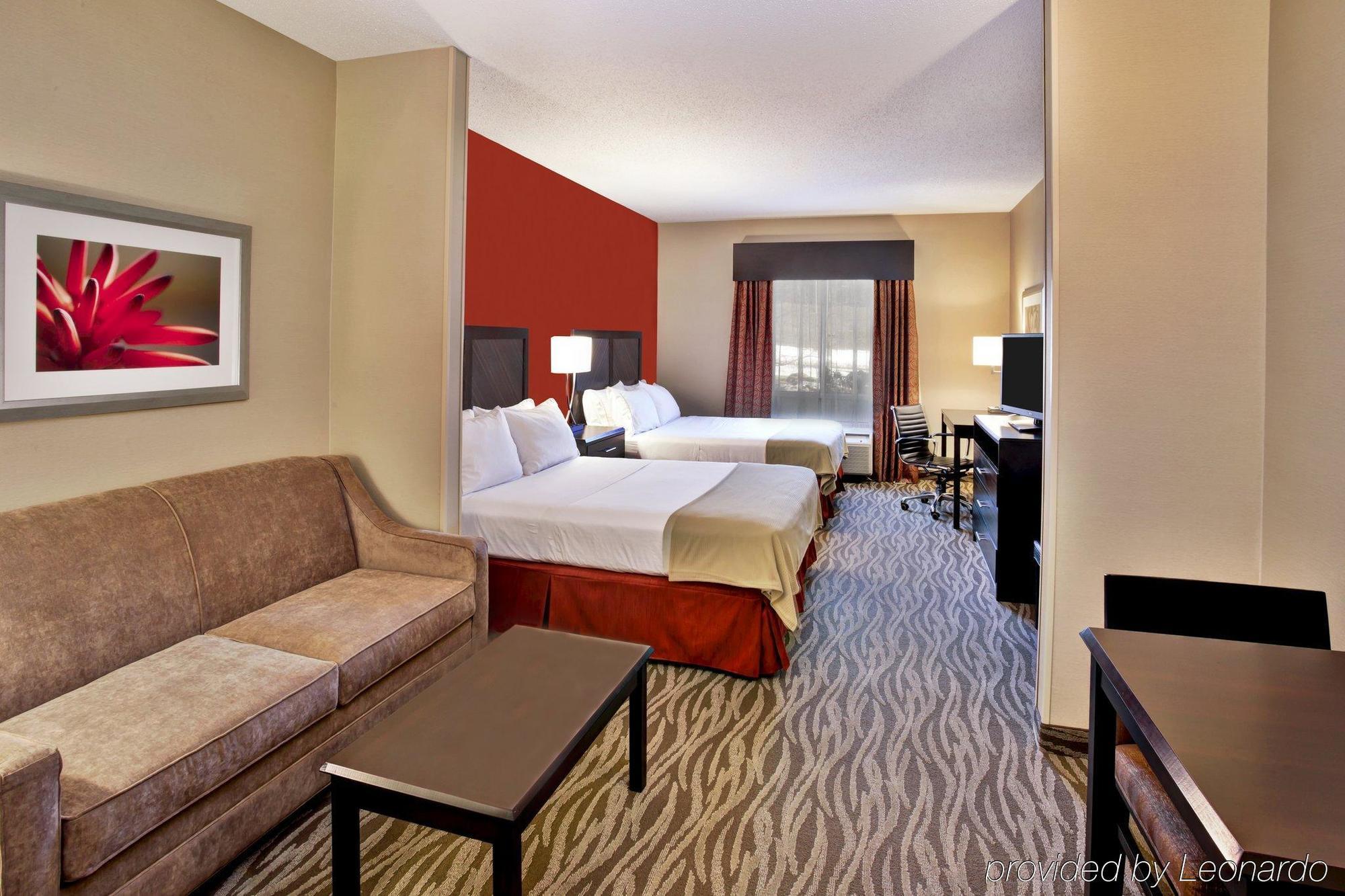 Holiday Inn Express Hotel & Suites Grand Rapids-North By Ihg Walker Exterior photo